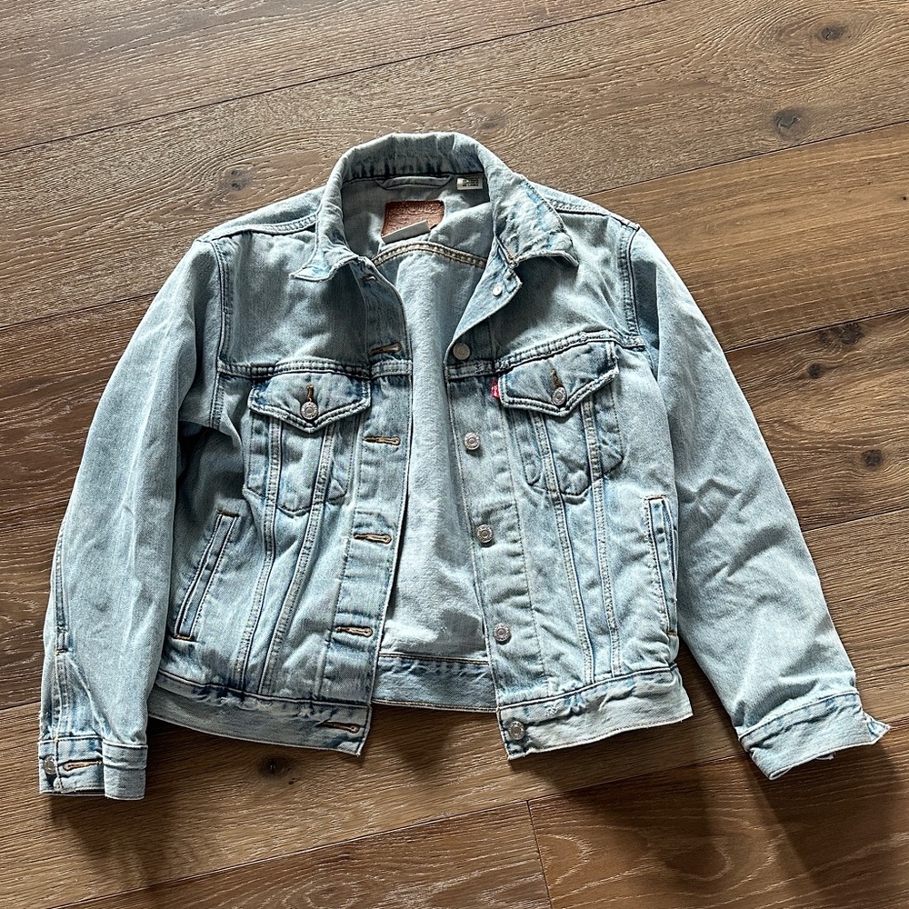 Levi’s Premium Trucker Jean Jacket Anthropologie size small